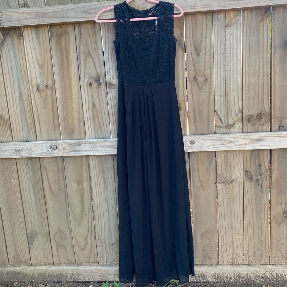 ✨Black lace formal gown. Never worn! ✨